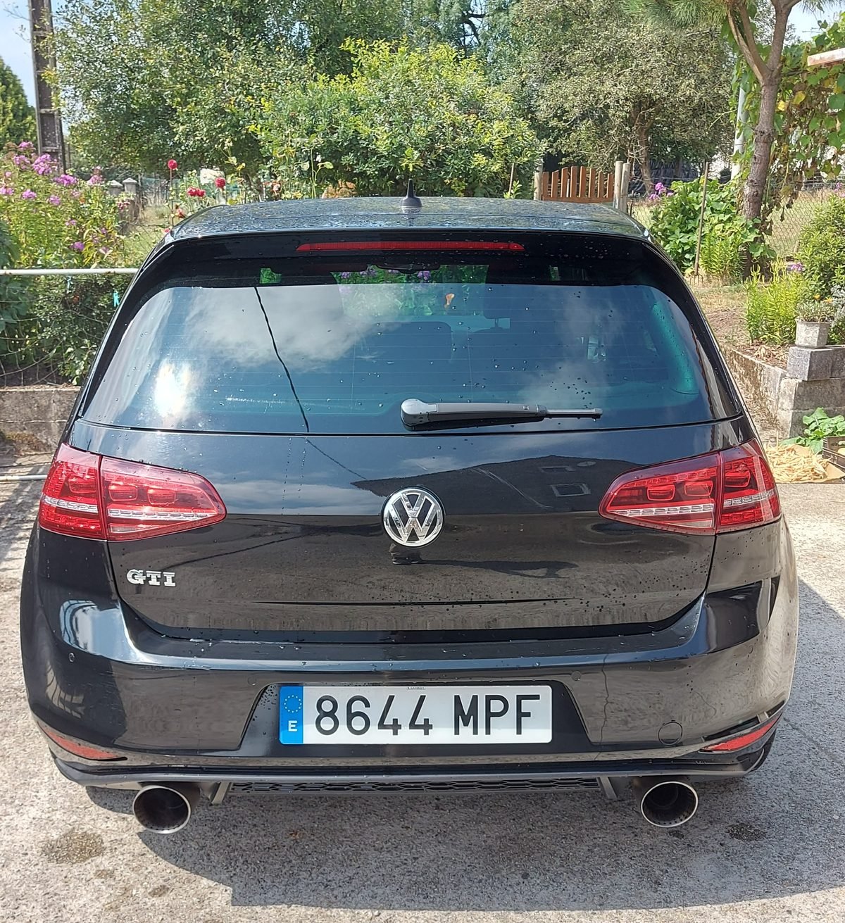 Volkswagen Golf GTI trasera